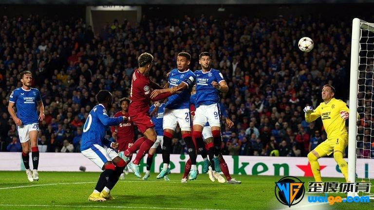 Roberto Firmino heads Liverpool&#39;s equaliser against Rangers in the Champions League at Ibrox