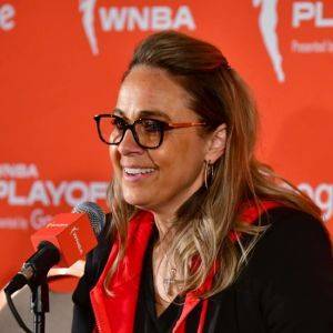 WNBA冠军主帅加盟ESPN 哈蒙教练兼任球评员