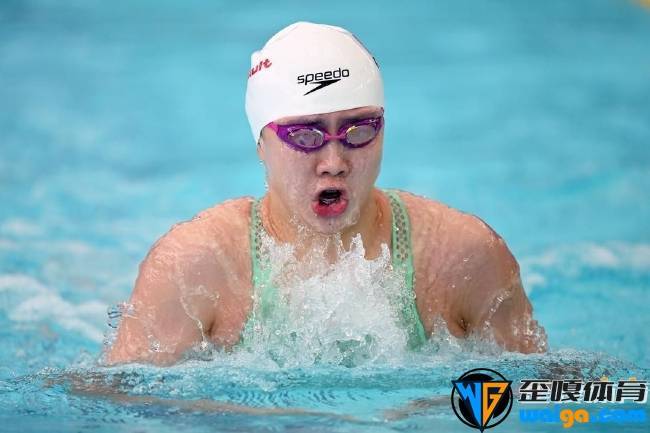 唐钱婷在女子50米蛙泳半决赛中破亚洲纪录晋级